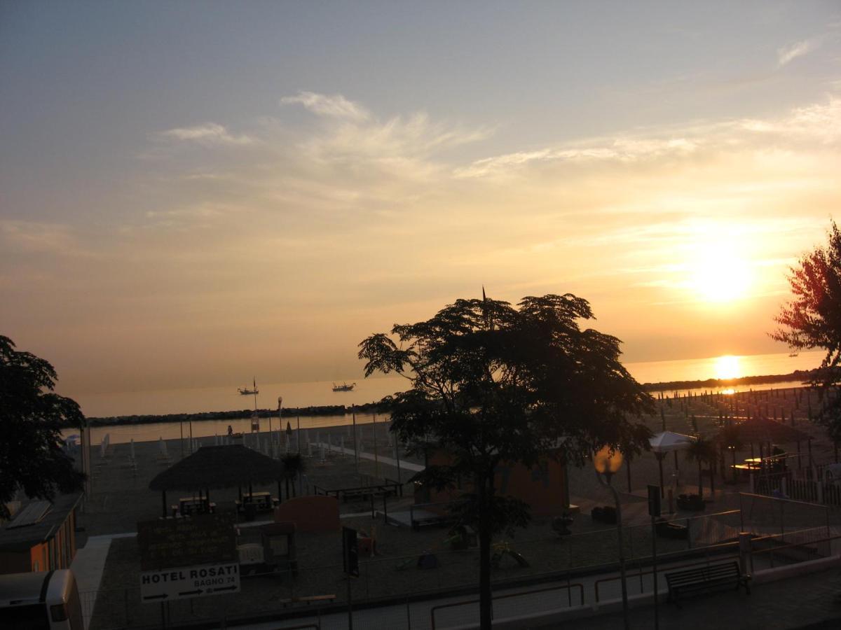 Hotel Rosati Rimini Luaran gambar