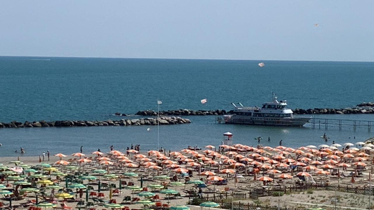 Hotel Rosati Rimini Luaran gambar